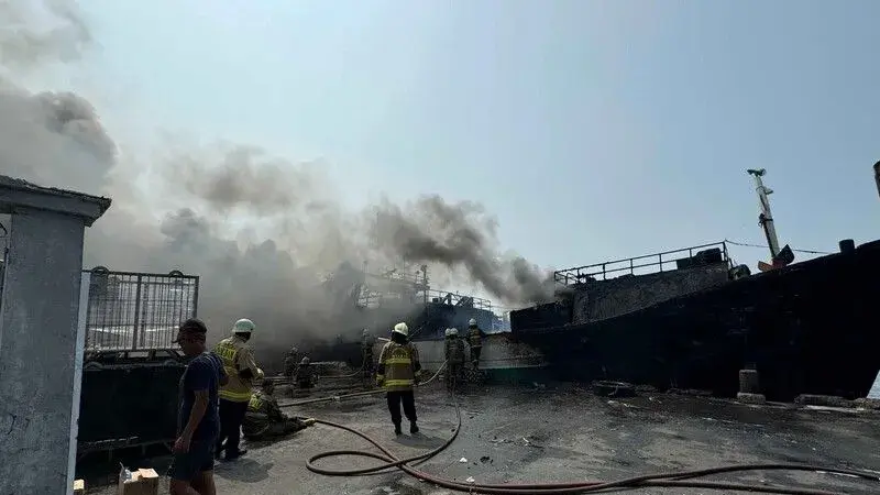 হরমুজে ট্যাংকারে মাইন বিস্ফোরণ, ভারতীয় নাবিকদের উদ্ধার