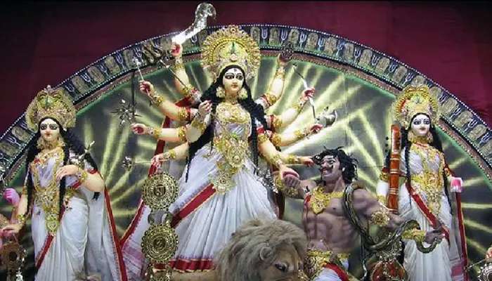 মহানবমী উদযাপিত, কাল বিজয়া দশমী
